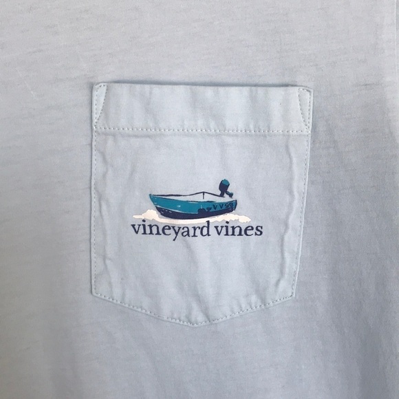 Vineyard Vines Short Sleeve Crewneck Boat Graphic T-shirt - Picture 2 of 10